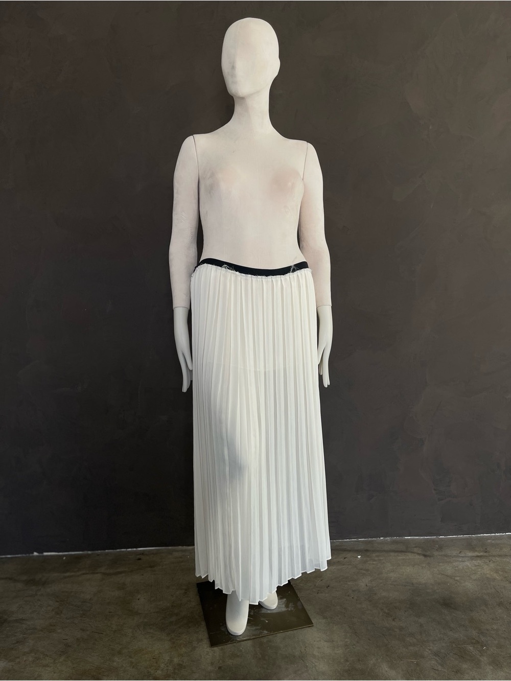 Enza Costa Off White Crinkled Chiffon Pleated Maxi Skirt Black Waist Size 2